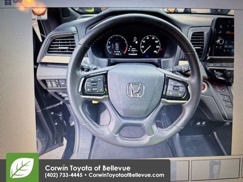 Used 2025 Honda Odyssey Sport-L image 16