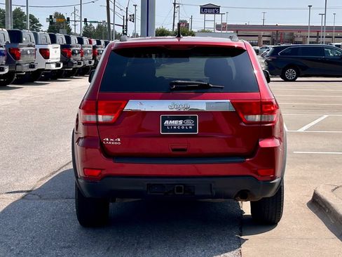 Used 2011 Jeep Grand Cherokee Laredo w/ Security & Convenience Group AWD/4WD image 5