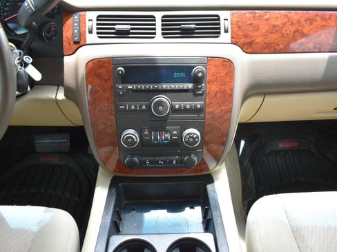Used 2013 Chevrolet Avalanche LS RWD image 19