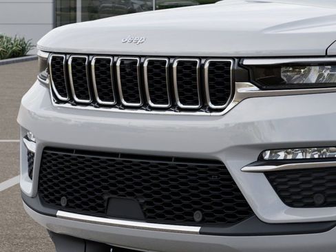 New 2025 Jeep Grand Cherokee Limited w/ Luxury Tech Group II image 12