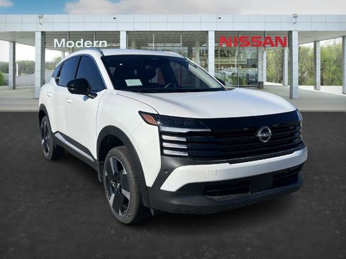 New 2026 Nissan Kicks SR image 7