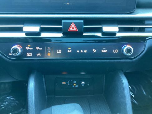 Used 2026 Kia Sportage X-Line w/ X-Line Technology Package AWD/4WD image 24