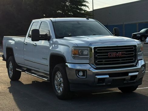 Used 2015 GMC Sierra 2500 SLT RWD image 3
