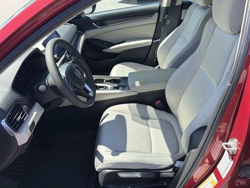 Used 2019 Honda Accord LX image 9