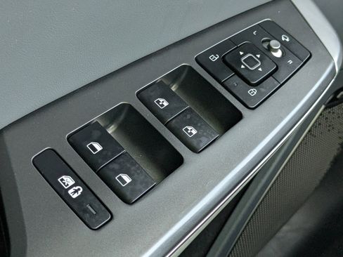 Certified 2022 Kia EV6 Wind image 29