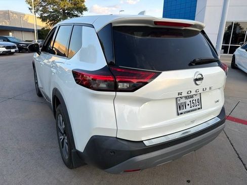 Used 2021 Nissan Rogue SV FWD image 7