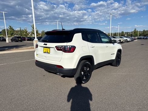 Used 2021 Jeep Compass Latitude AWD/4WD image 3