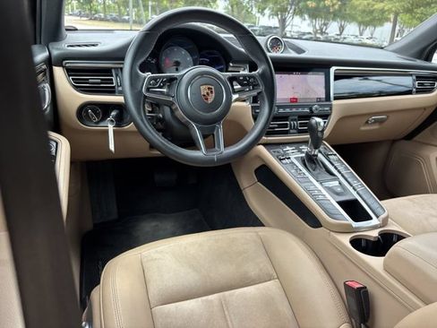 Used 2021 Porsche Macan S AWD/4WD image 16