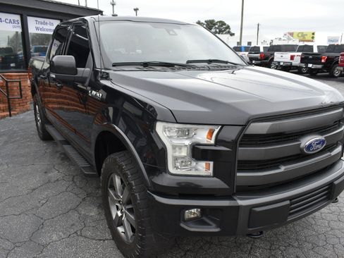 Used 2015 Ford F150 Lariat w/ Equipment Group 502A Luxury image 4