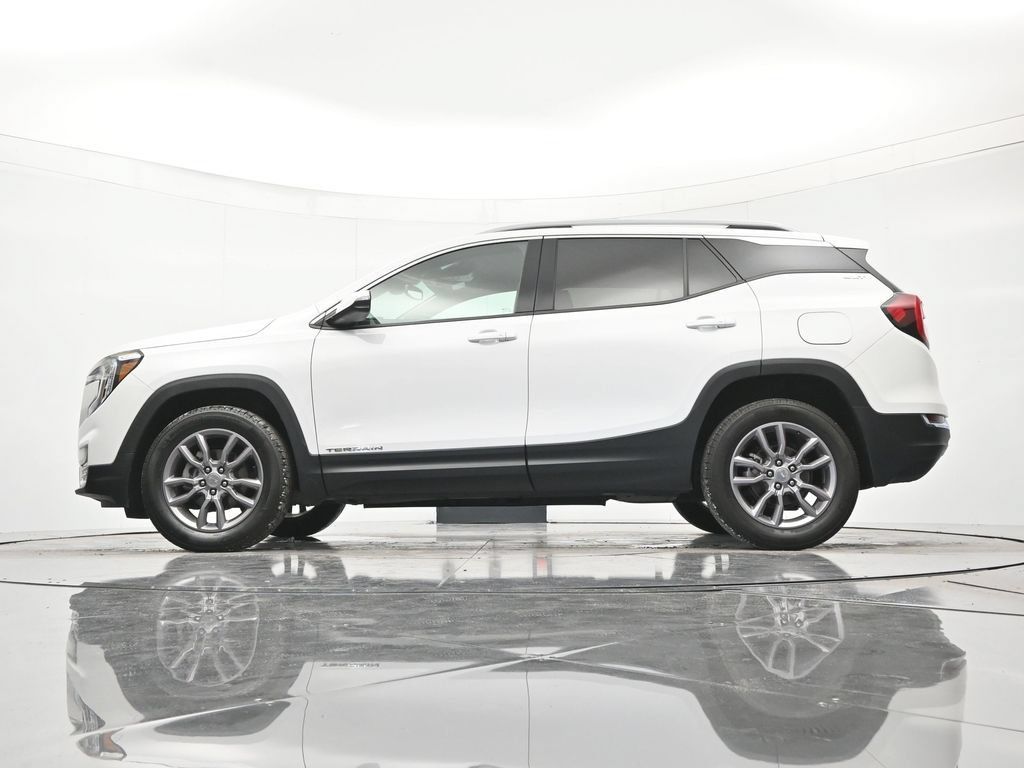 Used 2024 GMC Terrain SLT AWD/4WD image 43