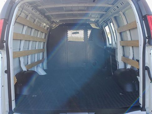 Used 2023 GMC Savana 2500 w/ Driver Convenience Package image 19