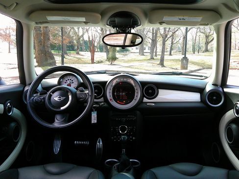 Used 2013 MINI Cooper S image 39