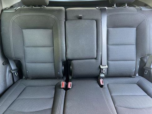 Used 2024 GMC Terrain SLE image 30