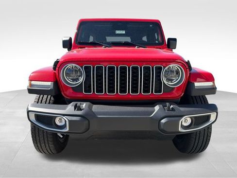 Used 2025 Jeep Wrangler Unlimited Sahara w/ Safety Group AWD/4WD image 3