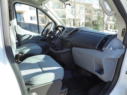 Used 2017 Chevrolet Express 2500 LT w/ LT Preferred Equipment Group image 18