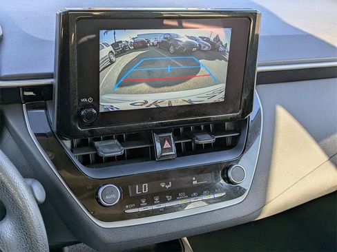 Certified 2025 Toyota Corolla LE image 13