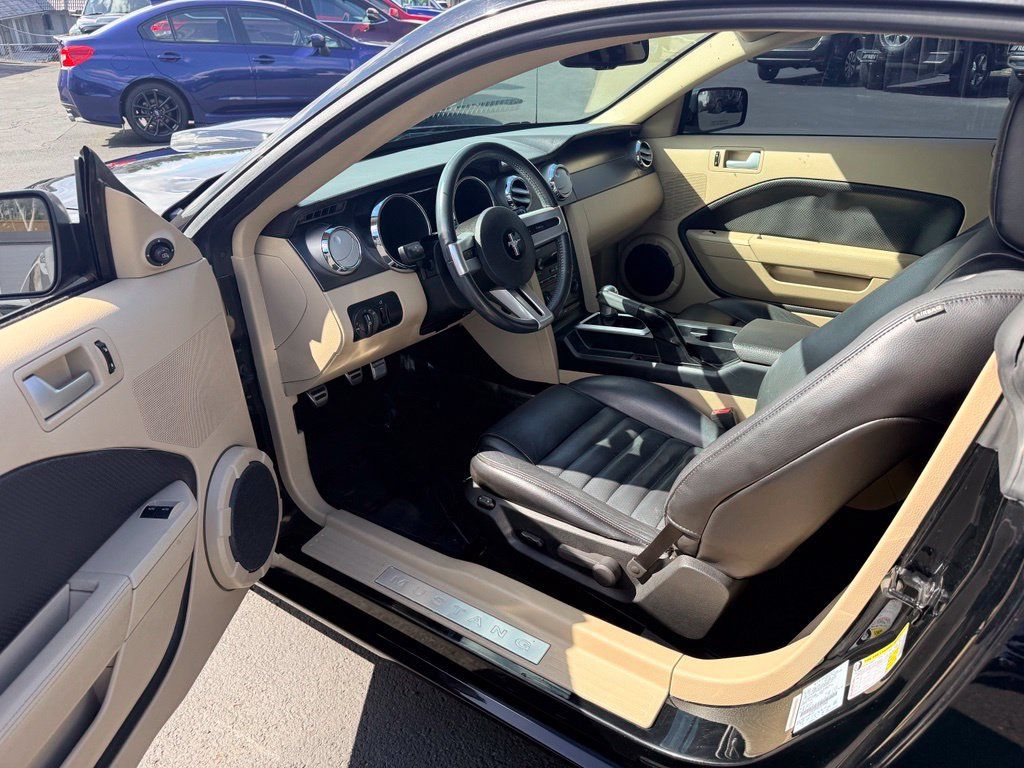Used 2007 Ford Mustang GT RWD image 13