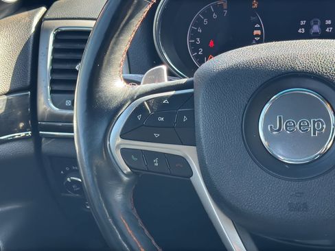 Used 2018 Jeep Grand Cherokee Trailhawk w/ Trailhawk Luxury Group AWD/4WD image 28