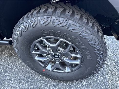 New 2025 Ford Bronco Badlands image 13