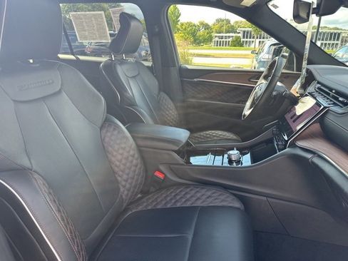 Used 2025 Jeep Grand Cherokee L Summit w/ Obsidian Package image 18