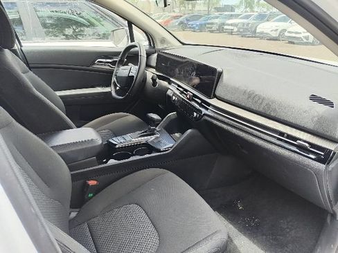 Certified 2026 Kia Sportage LX FWD image 16