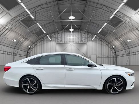 Used 2021 Honda Accord Sport image 3