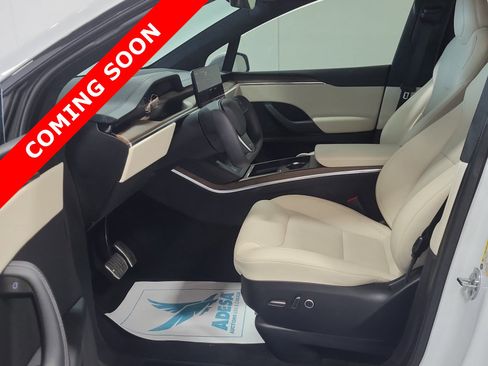 Used 2023 Tesla Model X Standard Range image 6