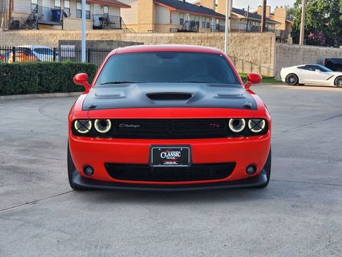 Used 2022 Dodge Challenger R/T Scat Pack w/ Dynamics Package RWD image 10