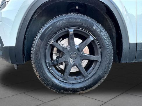 Used 2019 Volkswagen Atlas SE FWD image 11