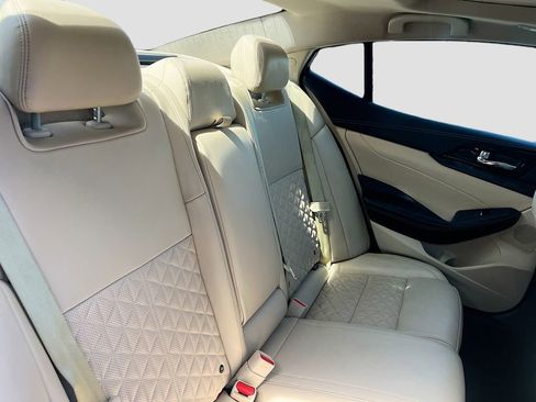 Used 2022 Nissan Maxima Platinum w/ Sport Mat Group FWD image 28