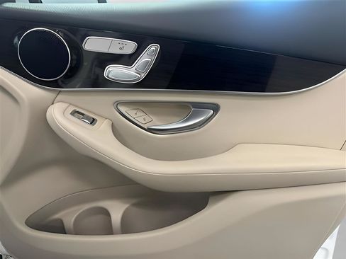 Used 2017 Mercedes-Benz GLC 300 4MATIC w/ Premium 1 Package image 22