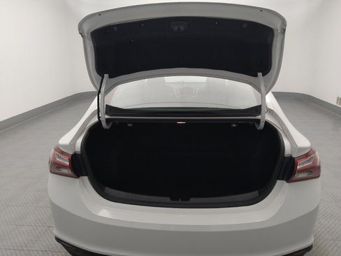 Used 2022 Chevrolet Malibu LT FWD image 29