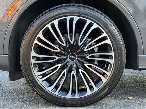 Used 2022 Lincoln Aviator Black Label w/ Dynamic Handling Package image 10