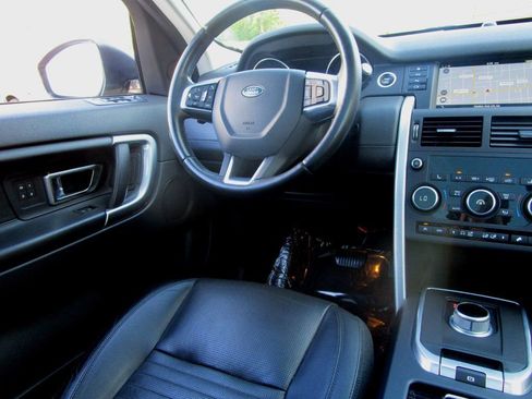 Used 2015 Land Rover Discovery Sport HSE Luxury image 19