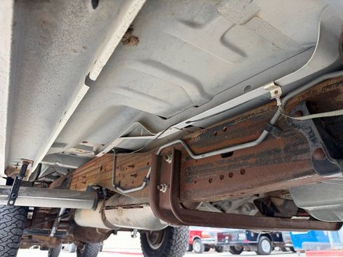 Used 1997 Ford F250 4x4 Regular Cab Heavy Duty image 11