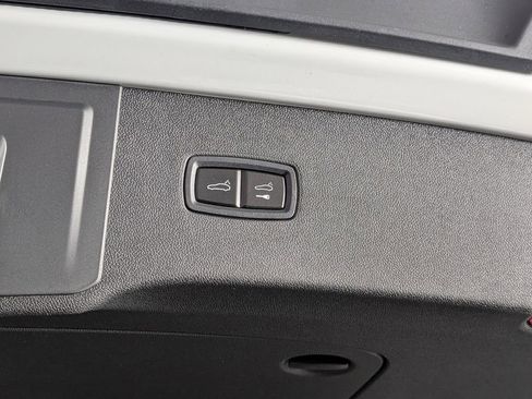 New 2026 Porsche Cayenne GTS image 18