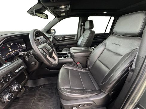 Used 2023 GMC Yukon XL Denali image 10