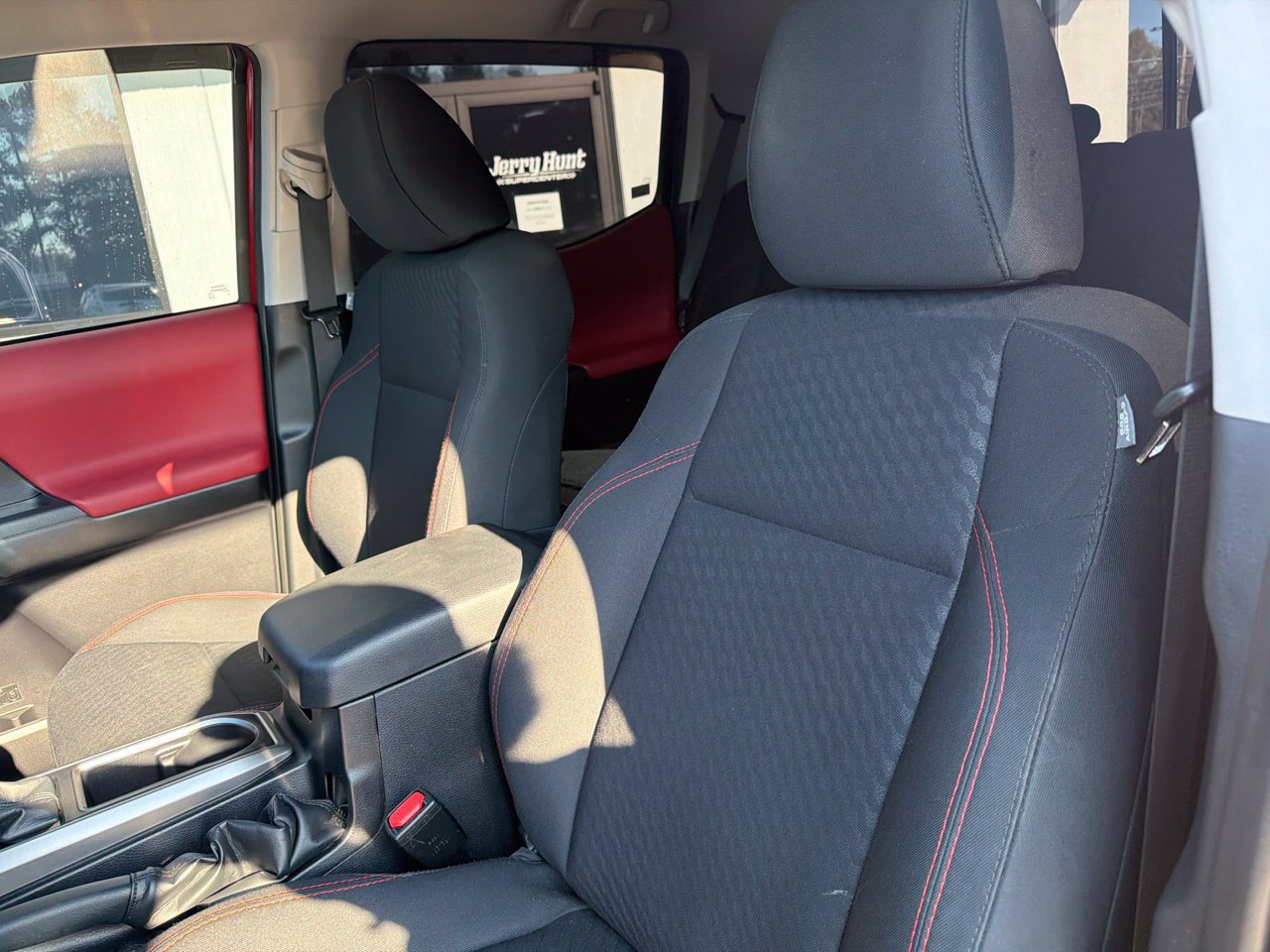 Used 2021 Toyota Tacoma SR5 RWD image 3
