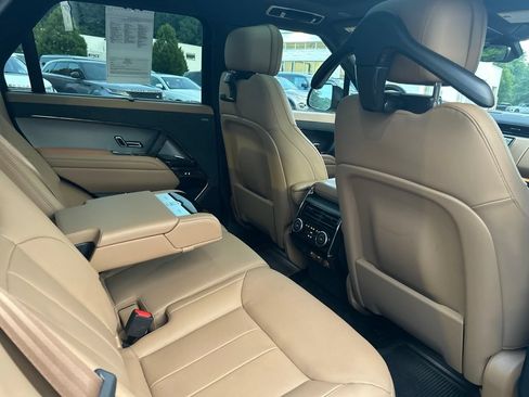 Used 2025 Land Rover Range Rover Sport SE AWD/4WD image 19