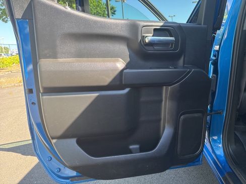 Used 2023 Chevrolet Silverado 1500 Custom image 16