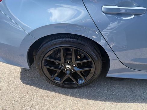 Used 2024 Honda Civic Sport image 5