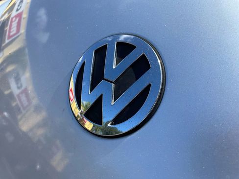 Used 2008 Volkswagen Beetle S image 9