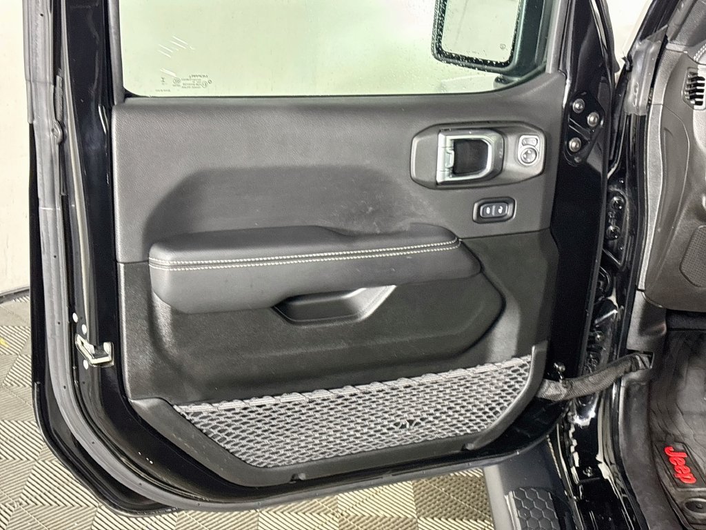 Used 2023 Jeep Wrangler Unlimited Sahara w/ Cold Weather Group AWD/4WD image 11