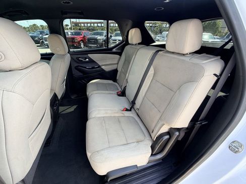Certified 2022 Chevrolet Traverse LS image 18