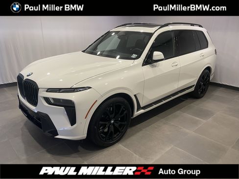 Used 2025 BMW X7 xDrive40i w/ M Sport Package AWD/4WD image 1
