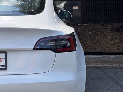 Used 2021 Tesla Model 3 Standard Range Plus RWD image 16