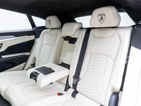 Used 2019 Lamborghini Urus image 13
