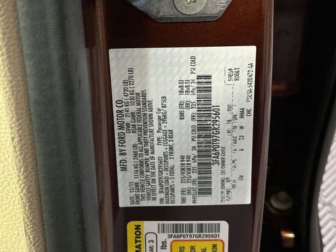 Used 2016 Ford Fusion SE w/ Equipment Group 202A image 41