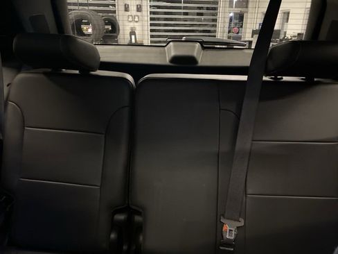 Certified 2021 Chevrolet Traverse LT w/ LT Premium Package image 37