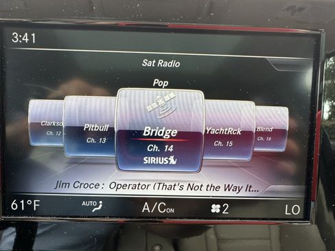 Used 2019 Mercedes-Benz GLC 300 4MATIC image 22